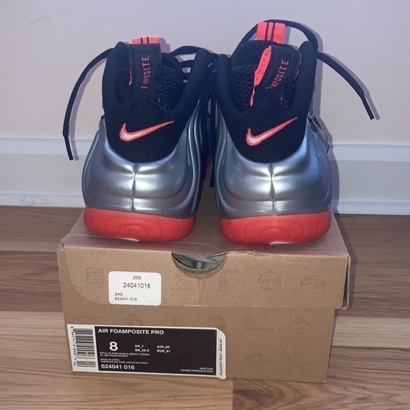 NIKE AIR FOAMPOSITE PRO
"Crimson" - Picture 3 of 5